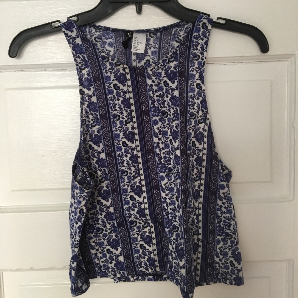 Crop patterned tank top
